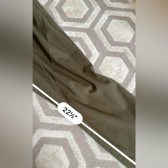 LOWRYS FARM Pleated Tapered Pants in Army Green M - Picture 9 of 16